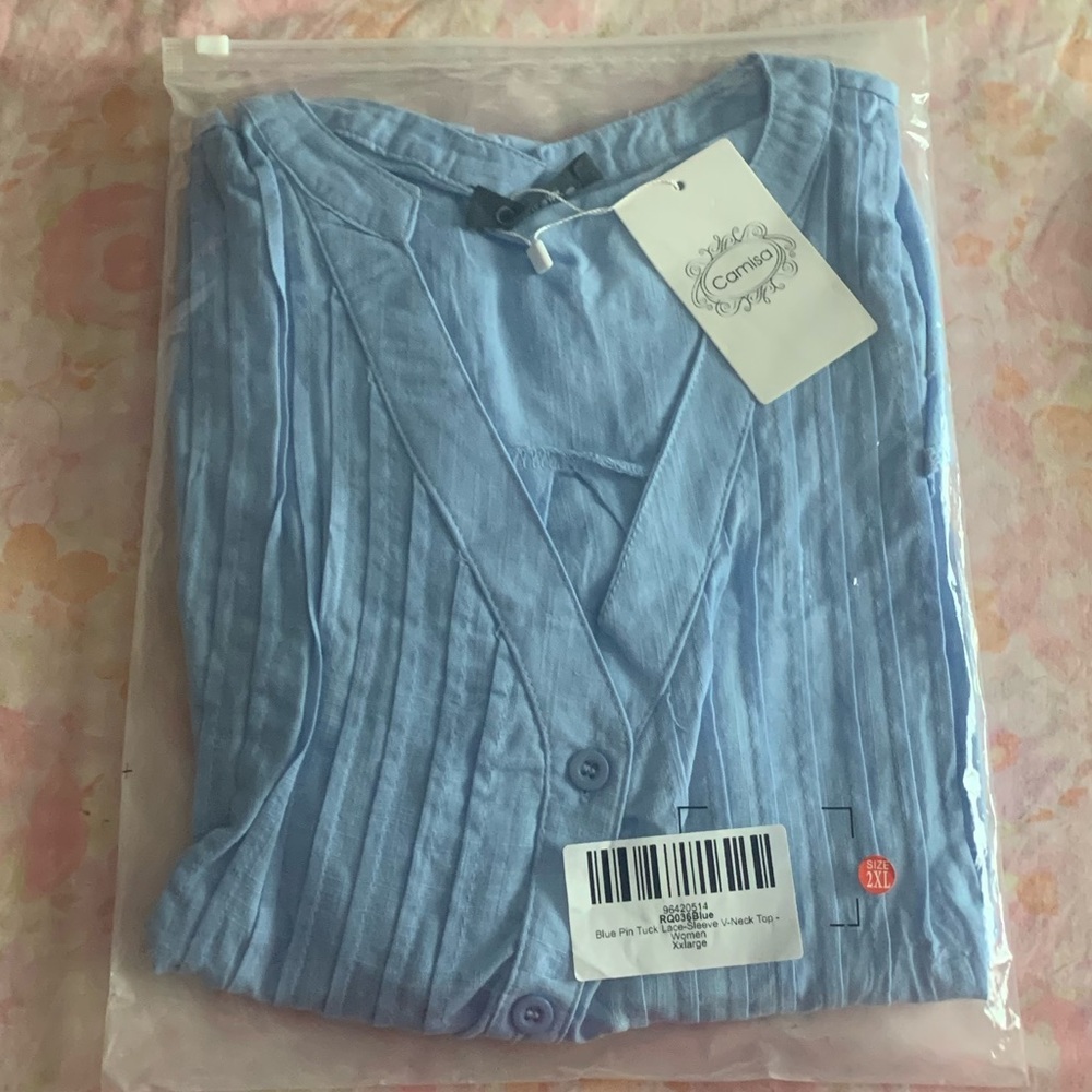 NWT Blue Pin Tuck Lace-Sleeve V-neck Top Women - Picture 4 of 5